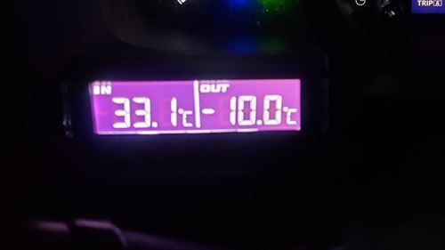 -10℃のニセコスキー場で車中泊時の外気温-北海道